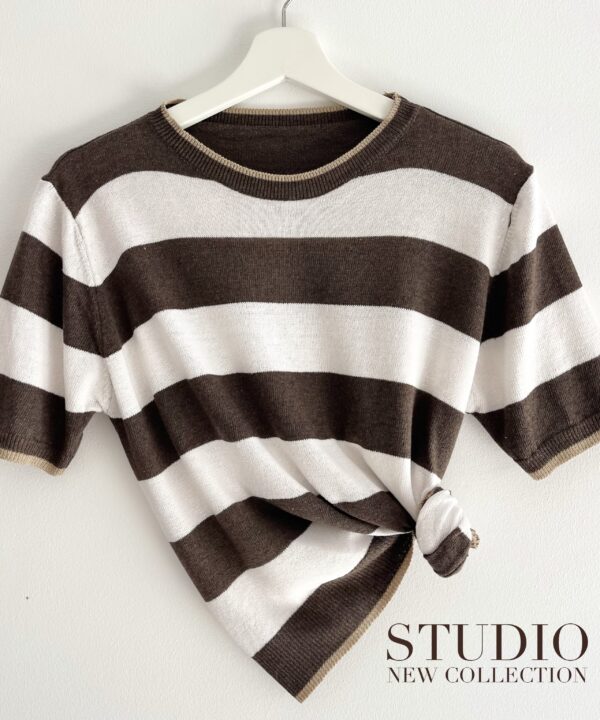 SWETEREK STUDIO W PASKI CZEKOLADA/BIEL/CAMEL