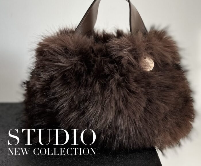 MINI TOREBKA Z FUTERKA STUDIO CZEKOLADOWA - obrazek 3