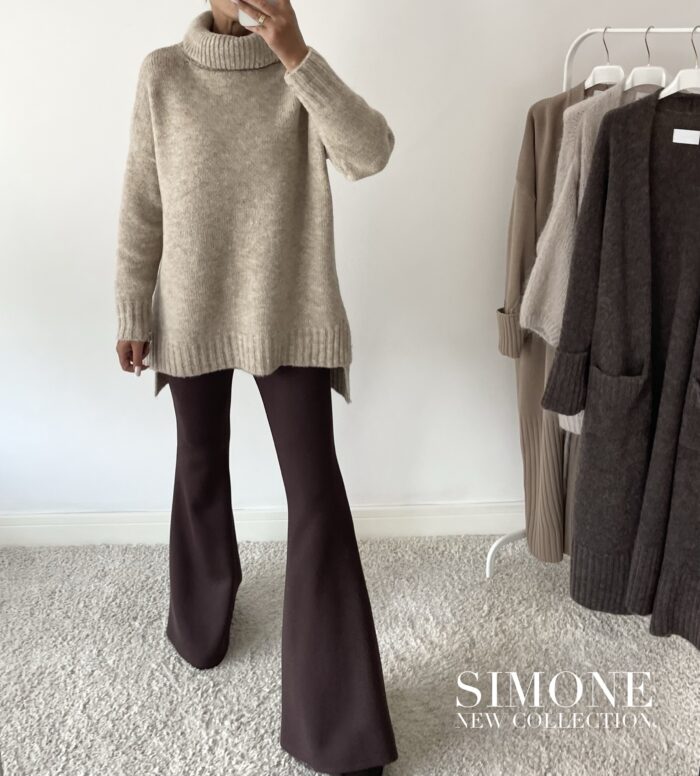 SWETER Z GOLFEM OVERSIZE SIMONE BEŻOWY - obrazek 3